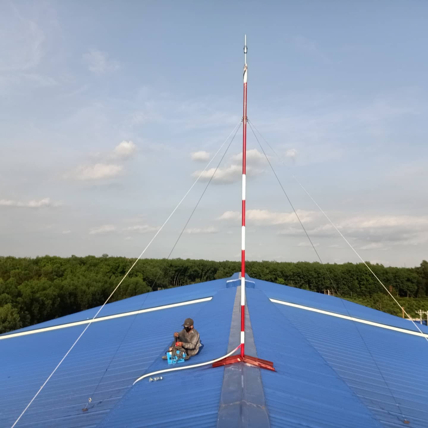 Thi Công Lắp Đặt Hệ Thống Chống Sét